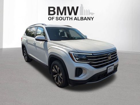 Used 2026 Volkswagen Atlas SE AWD/4WD image 3