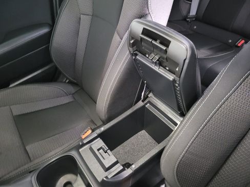 Certified 2025 Subaru Outback Premium image 32