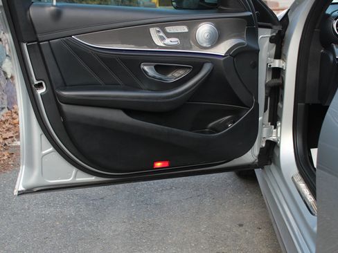 Used 2018 Mercedes-Benz E 63 AMG S image 12