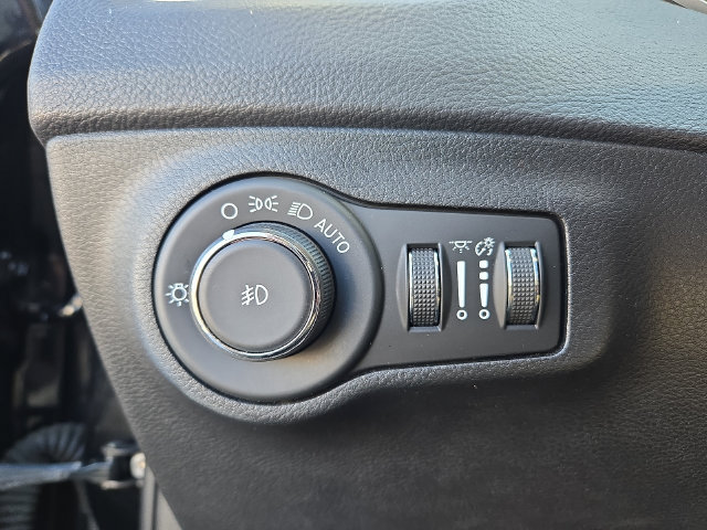 Used 2019 Jeep Compass Latitude w/ Popular Equipment Group AWD/4WD image 23