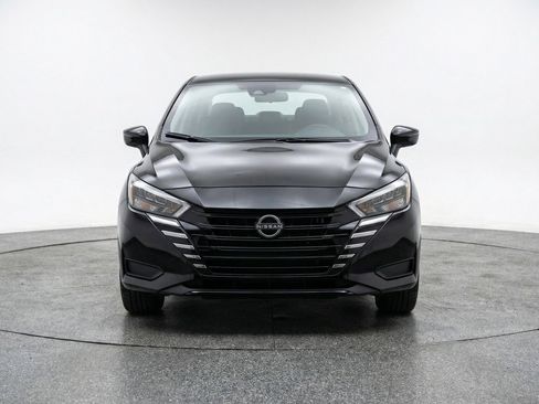 Used 2025 Nissan Versa SV FWD image 2