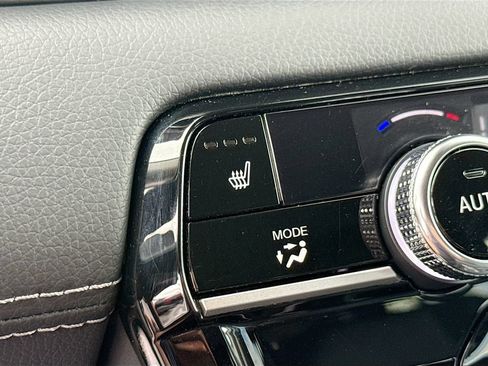 Used 2024 Honda Pilot Touring image 22