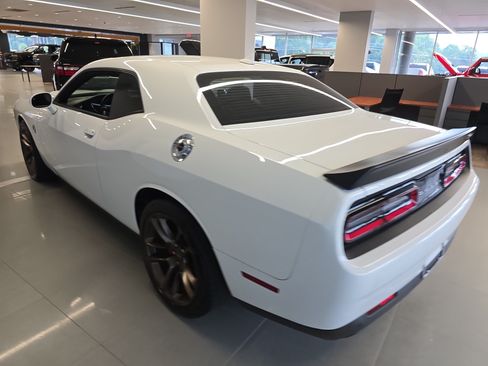 Used 2023 Dodge Challenger SRT Hellcat RWD image 3