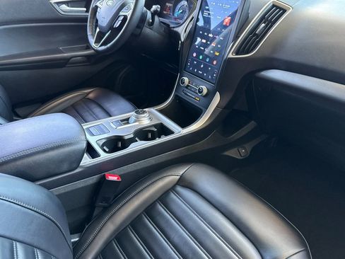 Used 2024 Ford Edge SEL image 33