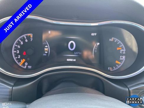 Certified 2022 Jeep Grand Cherokee Laredo X image 40