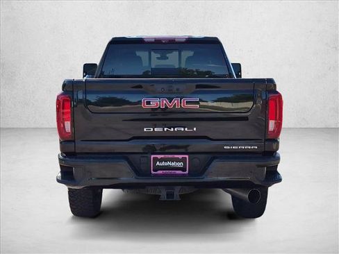 Used 2021 GMC Sierra 2500 Denali w/ Denali Black Diamond Edition AWD/4WD image 6