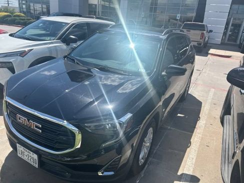 Used 2019 GMC Terrain SLE w/ Driver Convenience Package FWD image 2