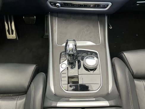 Certified 2022 BMW X5 sDrive40i w/ M Sport Package RWD image 11