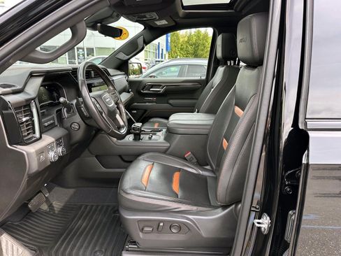 Used 2023 GMC Sierra 1500 AT4 w/ AT4 Premium Package AWD/4WD image 11