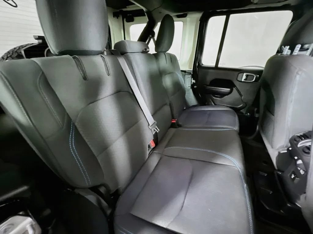 Used 2023 Jeep Wrangler Unlimited Rubicon 4xe w/ Cold Weather Group AWD/4WD image 26