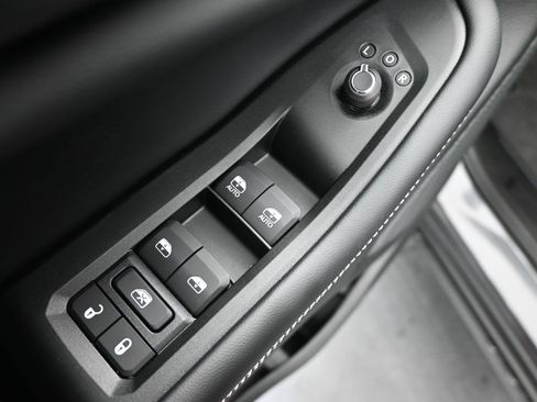 New 2025 Jeep Grand Cherokee Laredo X w/ Luxury Tech Group I image 13