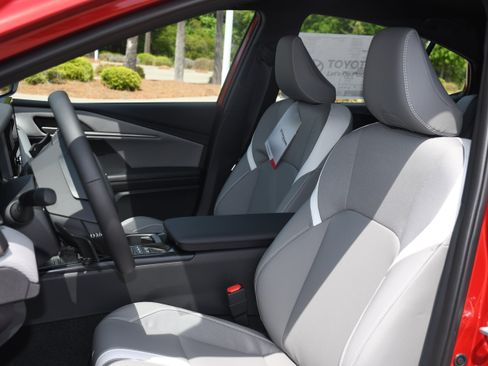 New 2026 Toyota Camry SE FWD image 7