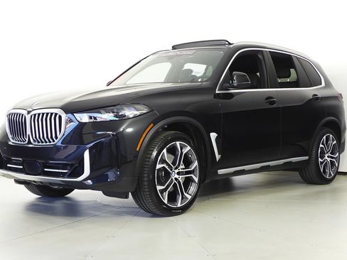 Certified 2024 BMW X5 sDrive40i w/ Parking Assistance Package RWD image 2