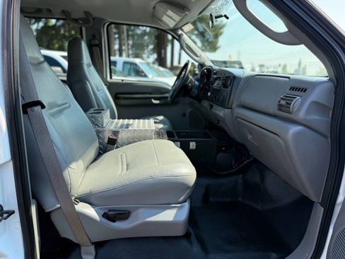 Used 2006 Ford F350 Lariat AWD/4WD image 19