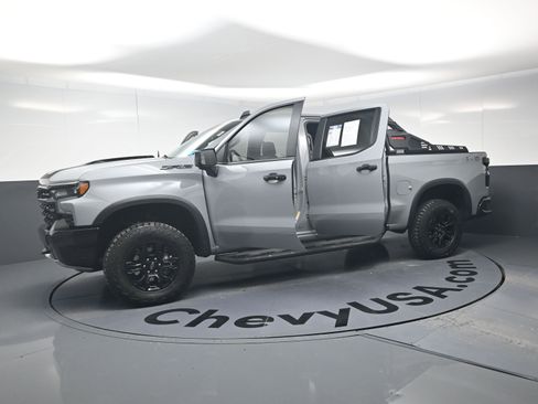 Used 2024 Chevrolet Silverado 1500 ZR2 w/ Technology Package image 20