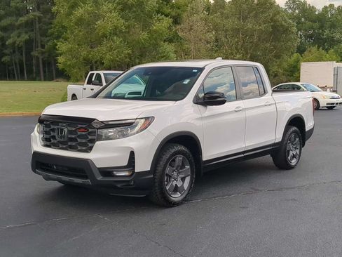 Used 2024 Honda Ridgeline TrailSport image 4
