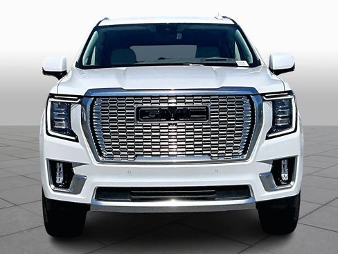 Used 2024 GMC Yukon Denali image 3