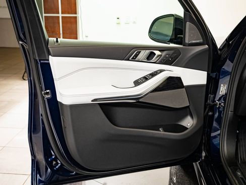 New 2026 BMW X5 xDrive50e w/ M Sport Package image 24