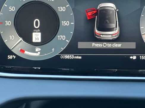 Used 2024 Land Rover Range Rover Evoque Dynamic SE image 17