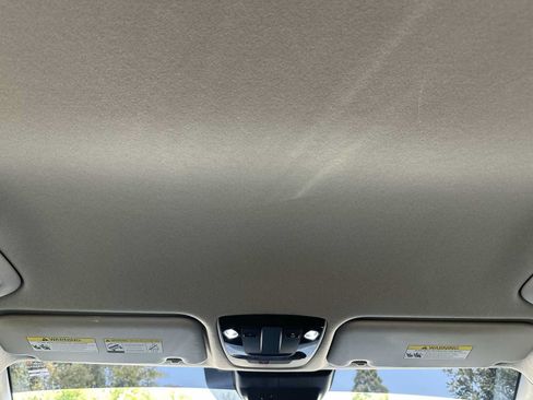 Used 2024 Kia Seltos EX FWD image 23