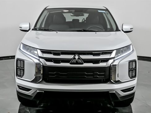 New 2025 Mitsubishi Outlander Sport SE image 4