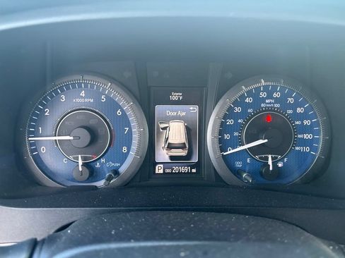 Used 2017 Toyota Sienna XLE FWD image 15