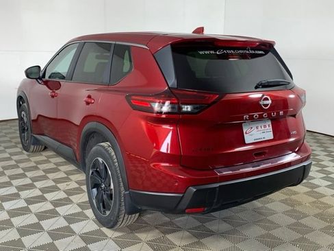 Used 2025 Nissan Rogue SV AWD/4WD image 10