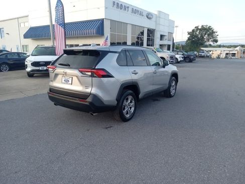 Used 2023 Toyota RAV4 XLE AWD/4WD image 7