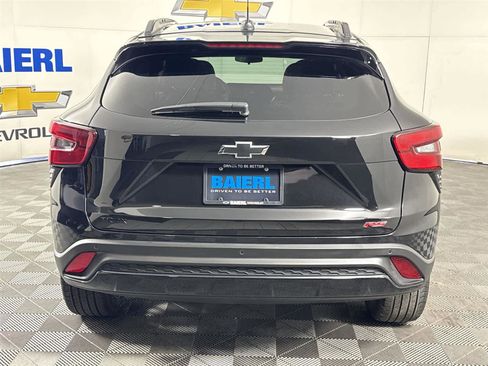 Used 2024 Chevrolet Trax RS w/ Driver Confidence Package image 4