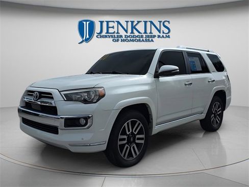 Used 2020 Toyota 4Runner Limited image 2