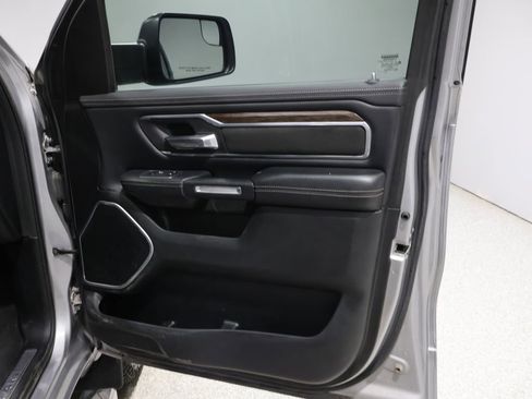 Used 2020 RAM 1500 Laramie image 23