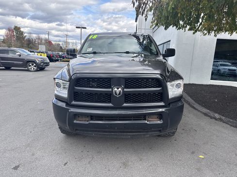 Used 2018 RAM 2500 Tradesman w/ Popular Equipment Group image 9