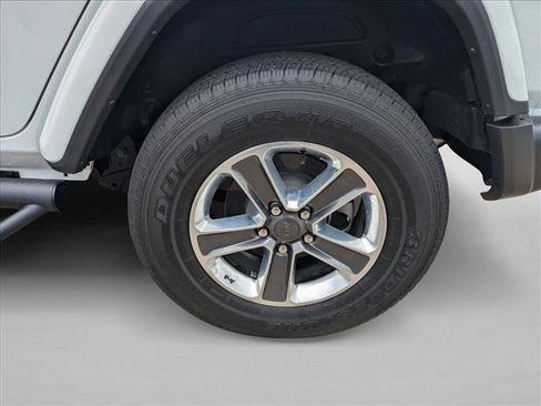 Used 2023 Jeep Wrangler Unlimited Sahara w/ Dual Top Group AWD/4WD image 9