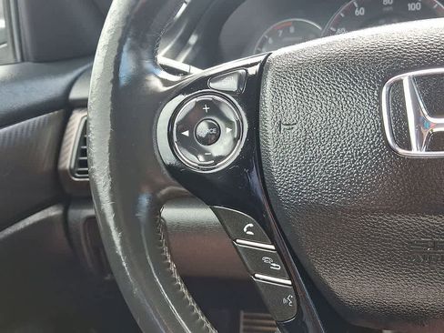 Used 2017 Honda Accord Sport image 17