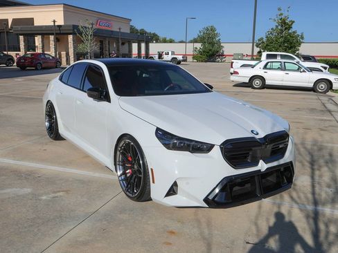 Used 2026 BMW M5 w/ Executive Package AWD/4WD image 6