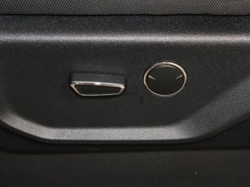 Used 2015 Ford F150 XLT w/ Equipment Group 301A Mid image 17