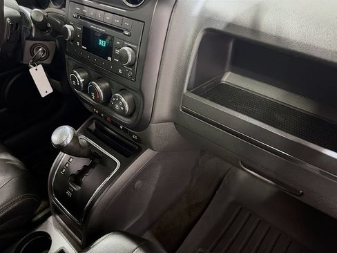 Used 2017 Jeep Patriot High Altitude FWD image 27