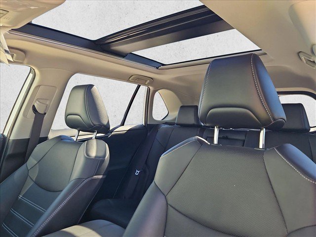Used 2022 Toyota RAV4 Limited AWD/4WD image 15