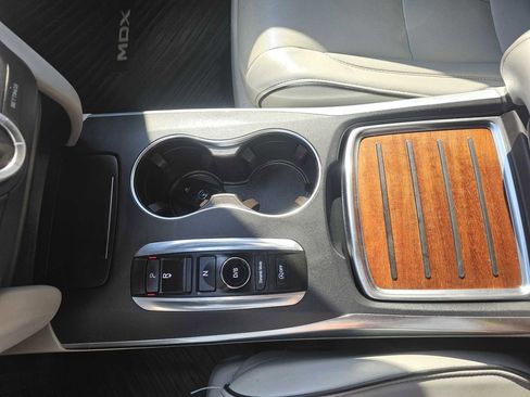 Used 2017 Acura MDX SH-AWD w/ Advance Package image 19