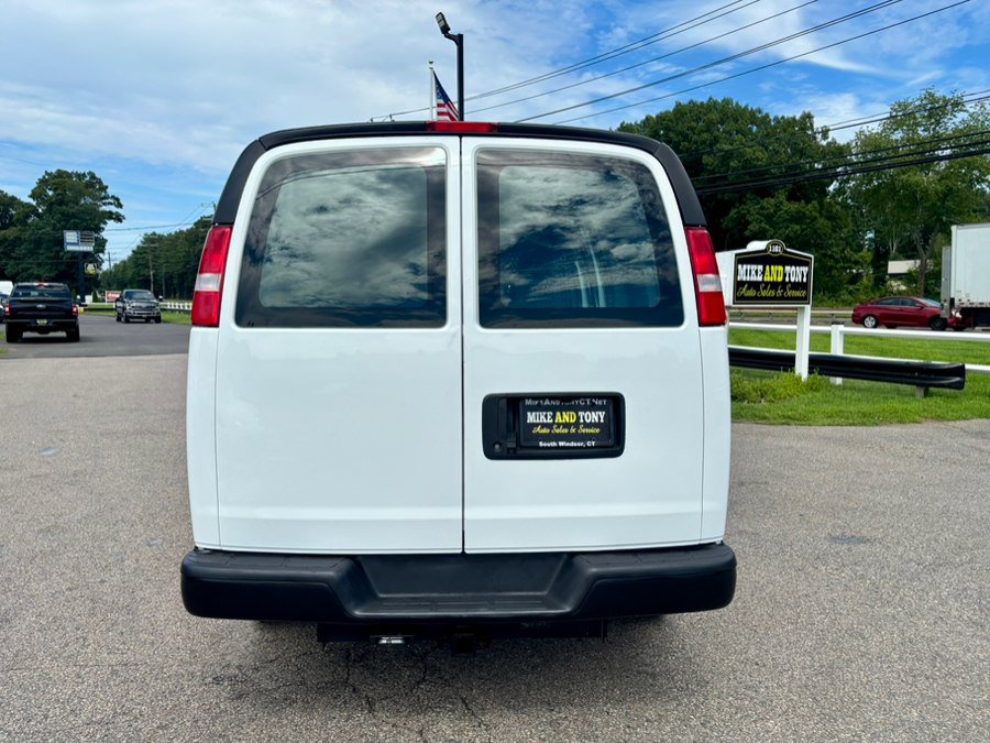 Used 2022 Chevrolet Express 2500 w/ Driver Convenience Package RWD image 8
