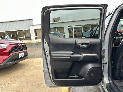 Used 2021 Toyota Tacoma Limited w/ Blackout Package (TMS) image 17
