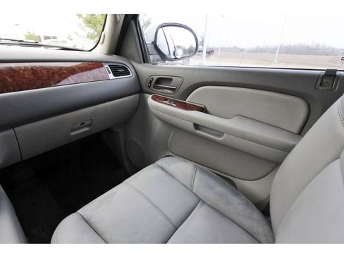 Used 2007 Chevrolet Avalanche LT w/ LT Preferred Equipment Group image 13