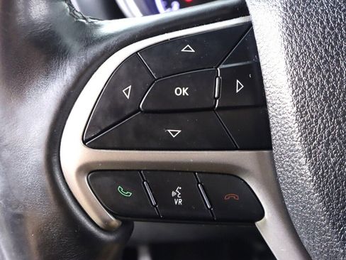 Used 2018 Jeep Grand Cherokee Limited image 13