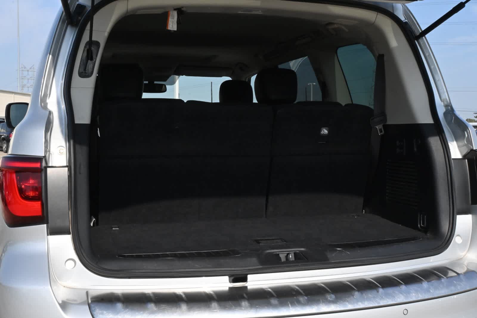 Used 2019 INFINITI QX80 Luxe w/ Proassist Package RWD image 21