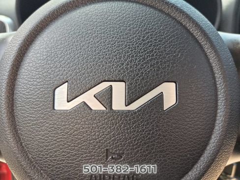 Used 2023 Kia Soul LX w/ LX Technology Package FWD image 24