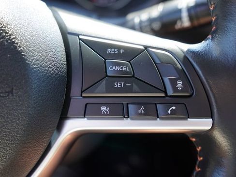 Used 2025 Nissan Sentra SR w/ SR Premium Package FWD image 29