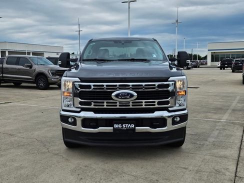 Certified 2025 Ford F250 XLT AWD/4WD image 8