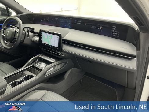 Used 2025 Lincoln Nautilus Reserve w/ Jet Appearance Package image 24