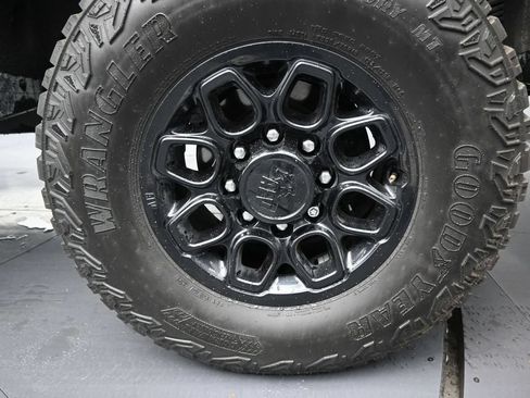 Used 2024 Chevrolet Silverado 2500 ZR2 w/ ZR2 Bison Edition AWD/4WD image 10