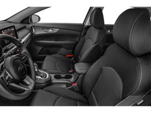 Used 2021 Kia Forte LXS FWD image 12